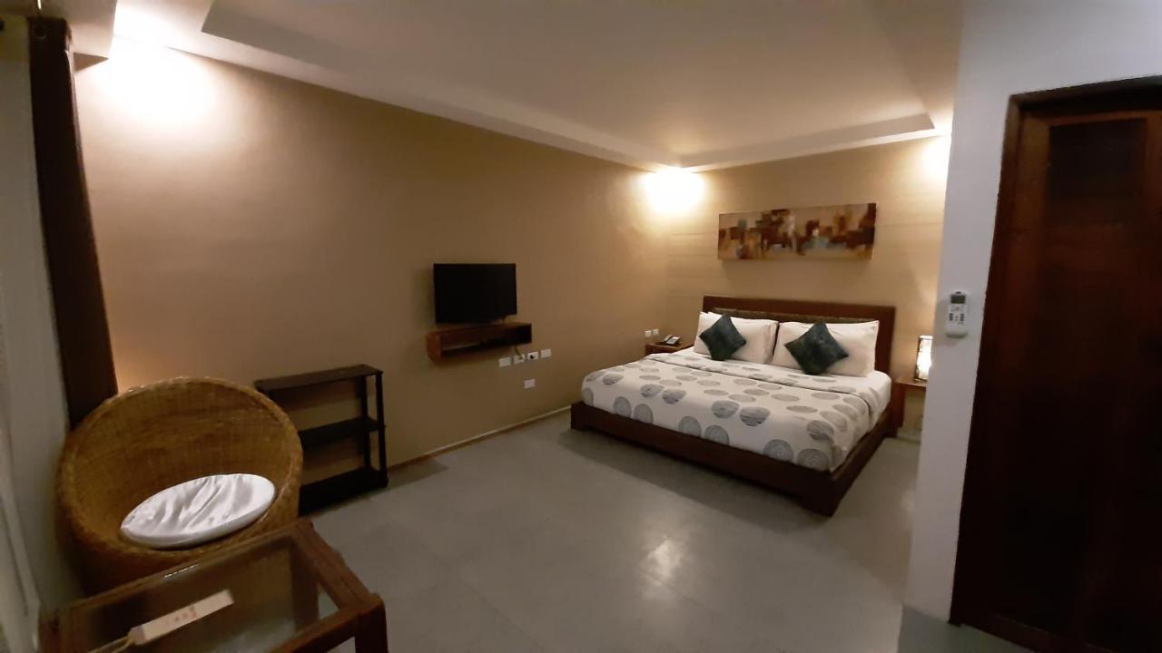 Urban Sands Hotel Iloilo Ngoại thất bức ảnh