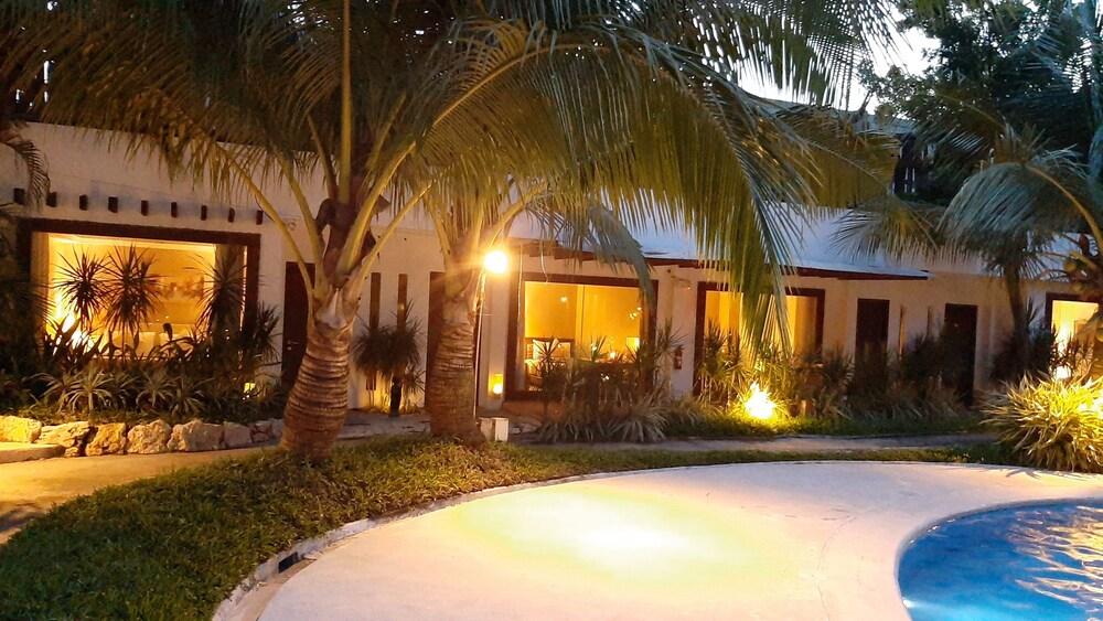 Urban Sands Hotel Iloilo Ngoại thất bức ảnh